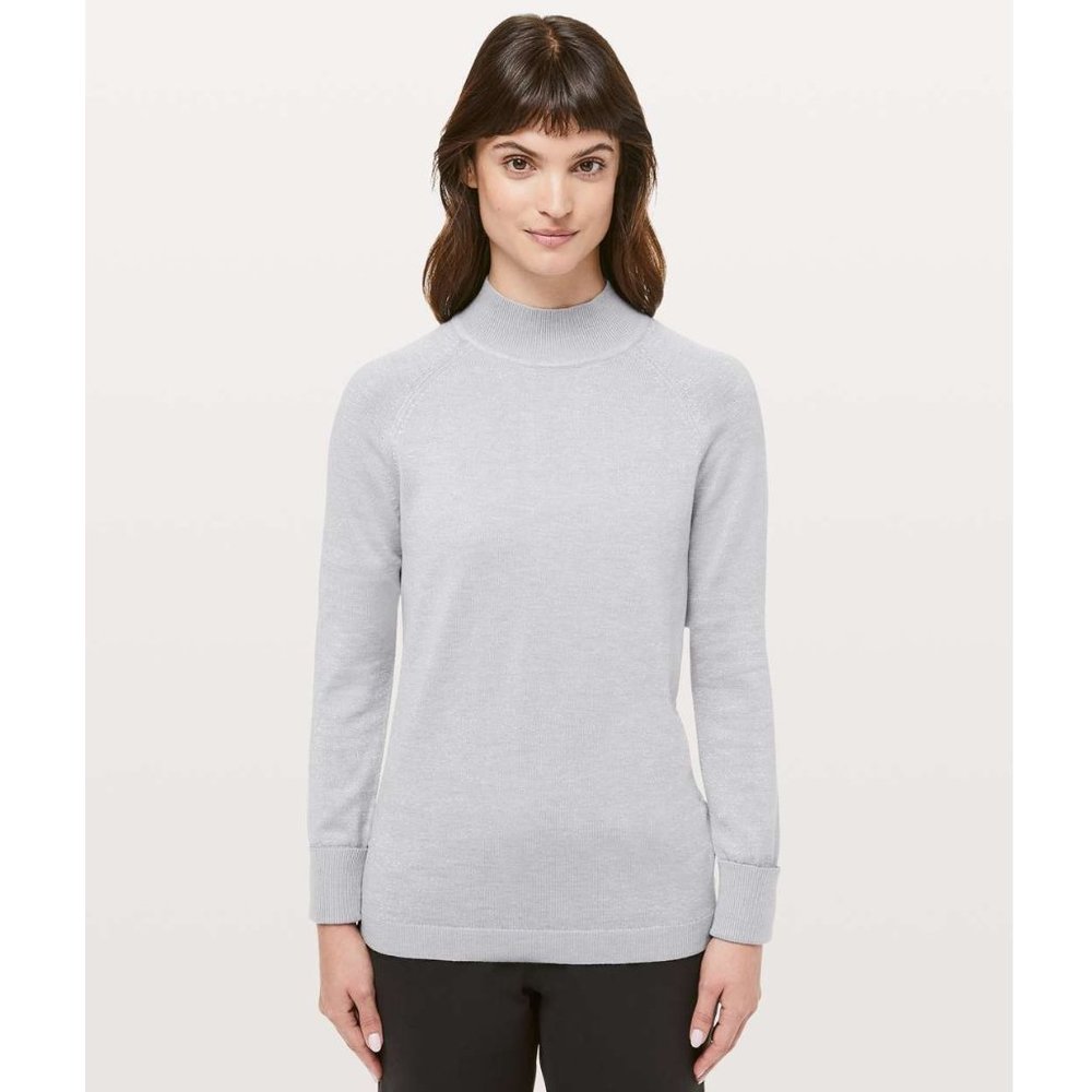 Lululemon Soft Shine Sweater / Size 8 / Heathered Silver Drop Metallic Cashlu